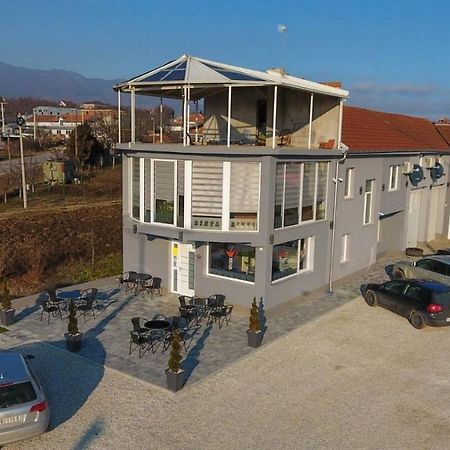 Binta Hostel Vranje Exterior foto